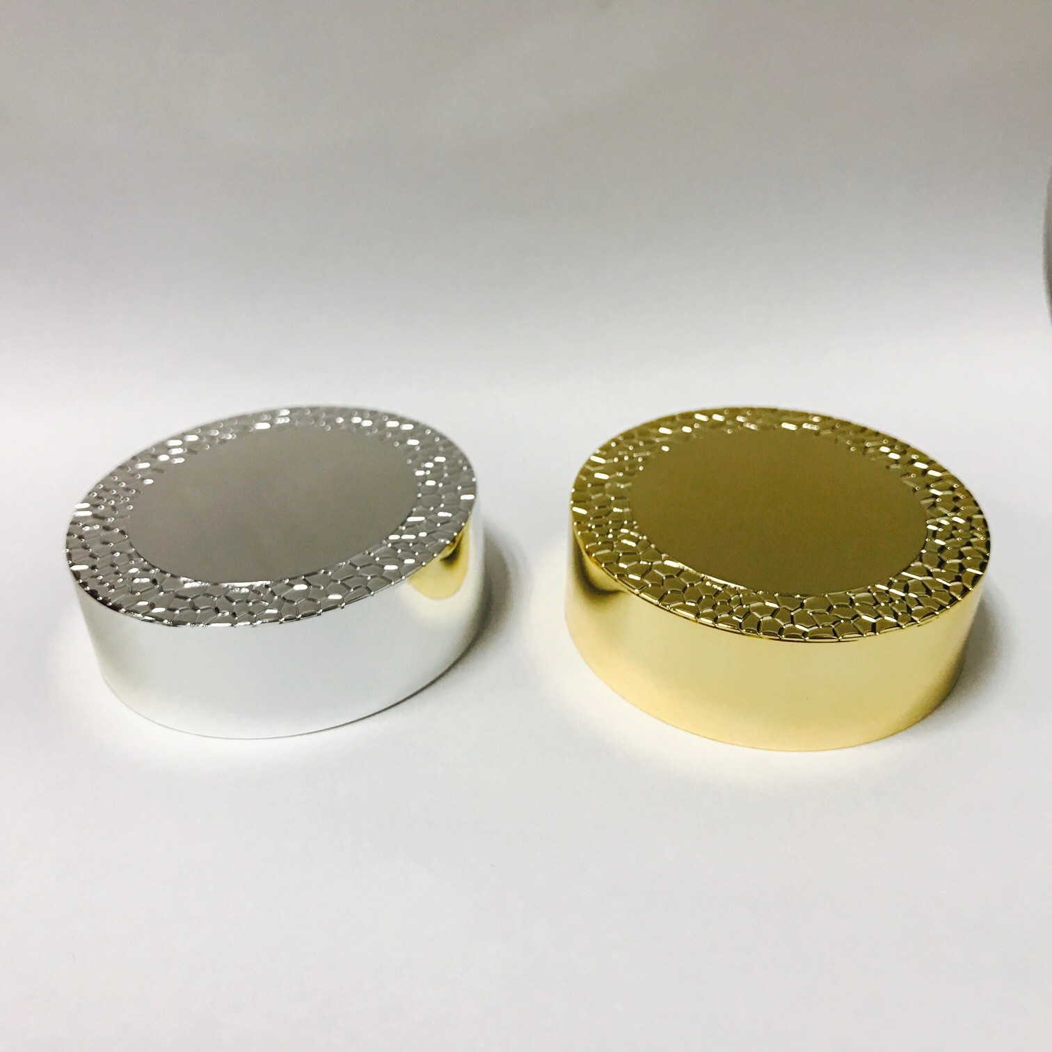 Round electroplating silver & gold cap
