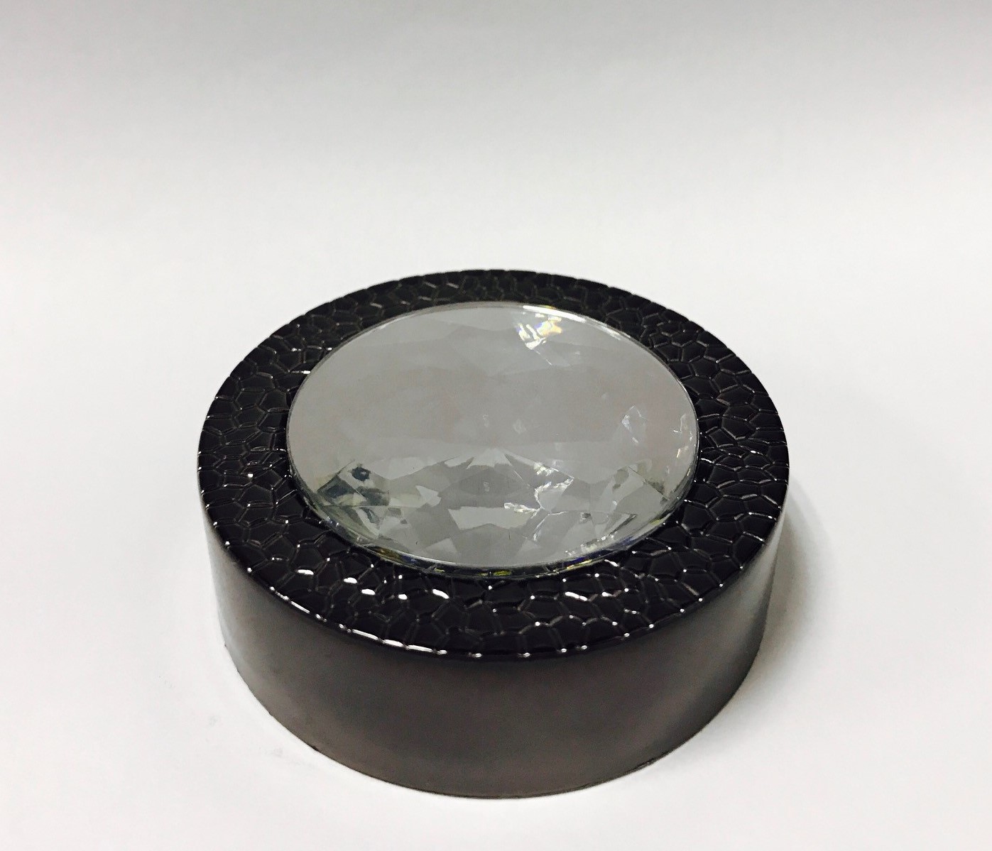 Tapa de diamante para envases de cuidado de la piel